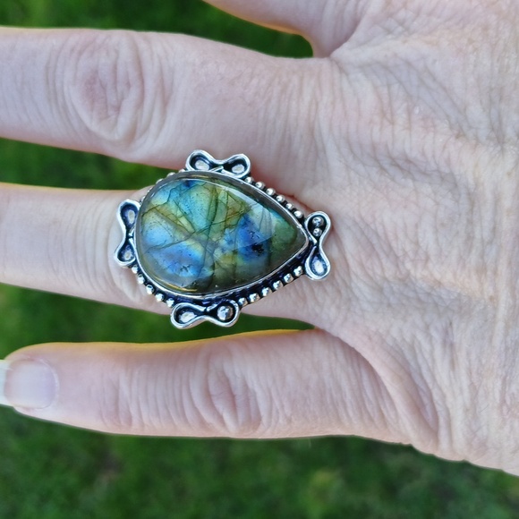 ***Sale*** New Labradorite 925 Silver Ring. - Picture 11 of 14